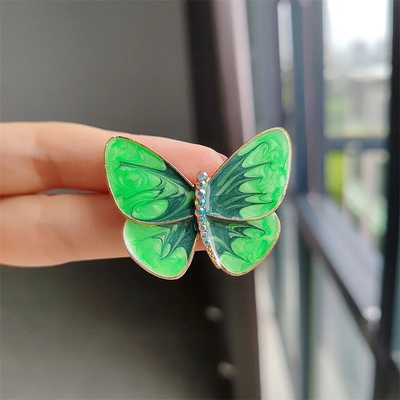 Summer New Butterfly Brooches For Women Charm Pearl Gold Color Brooch Pins Party Wedding Gifts Clothing Accessories Jewelry Gift