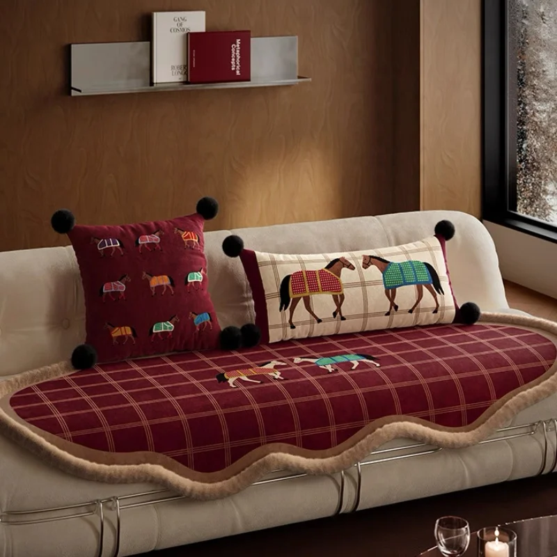 Horse Velvet Pillows Luxury Joyful Red Cushion Case Retro Holiday Decorative Pillow Cover For Sofa Chair Home Decoration