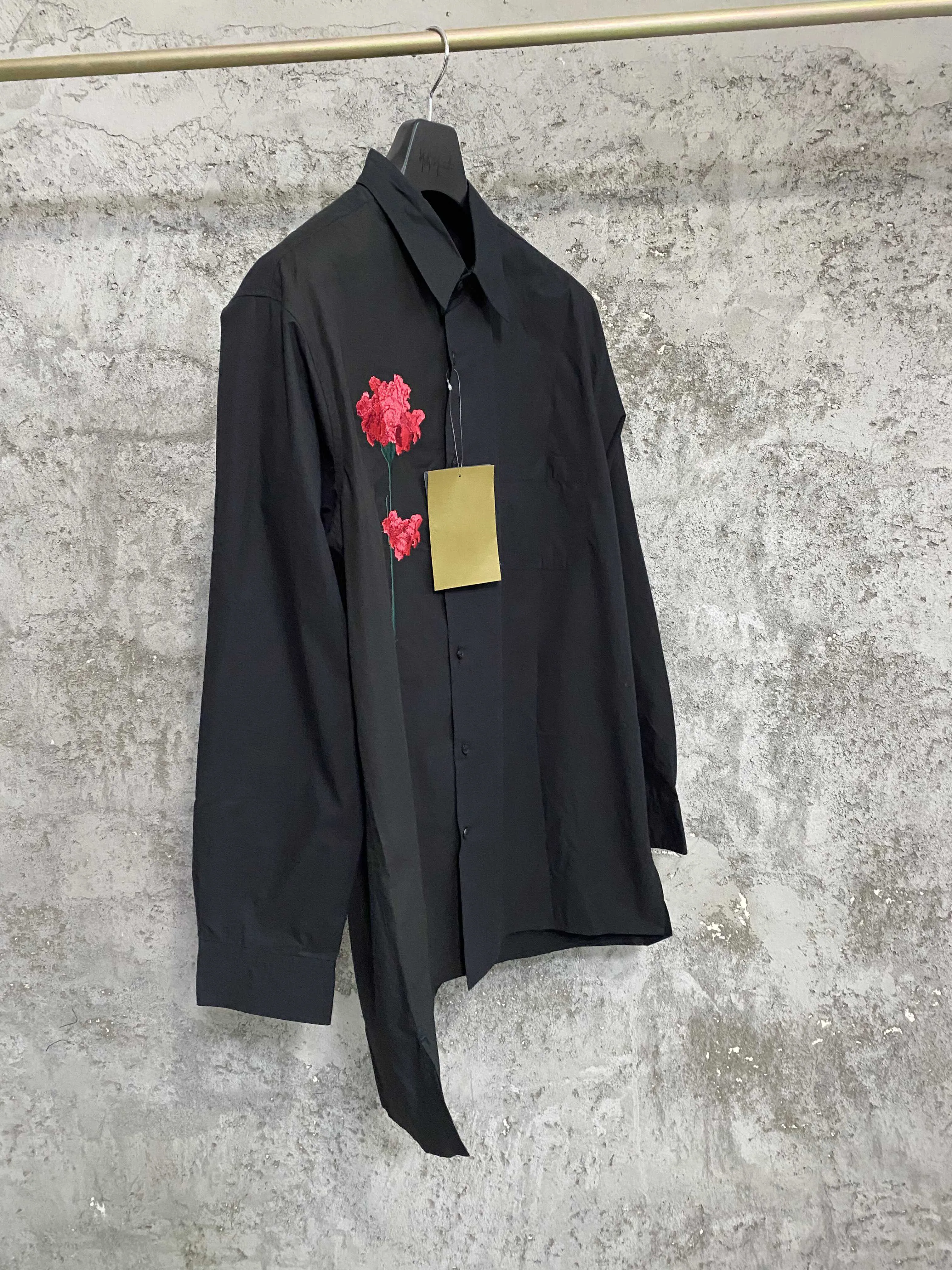 Original designer Japanese dark-themed long-sleeved shirts with red carnation embroidery for men and women