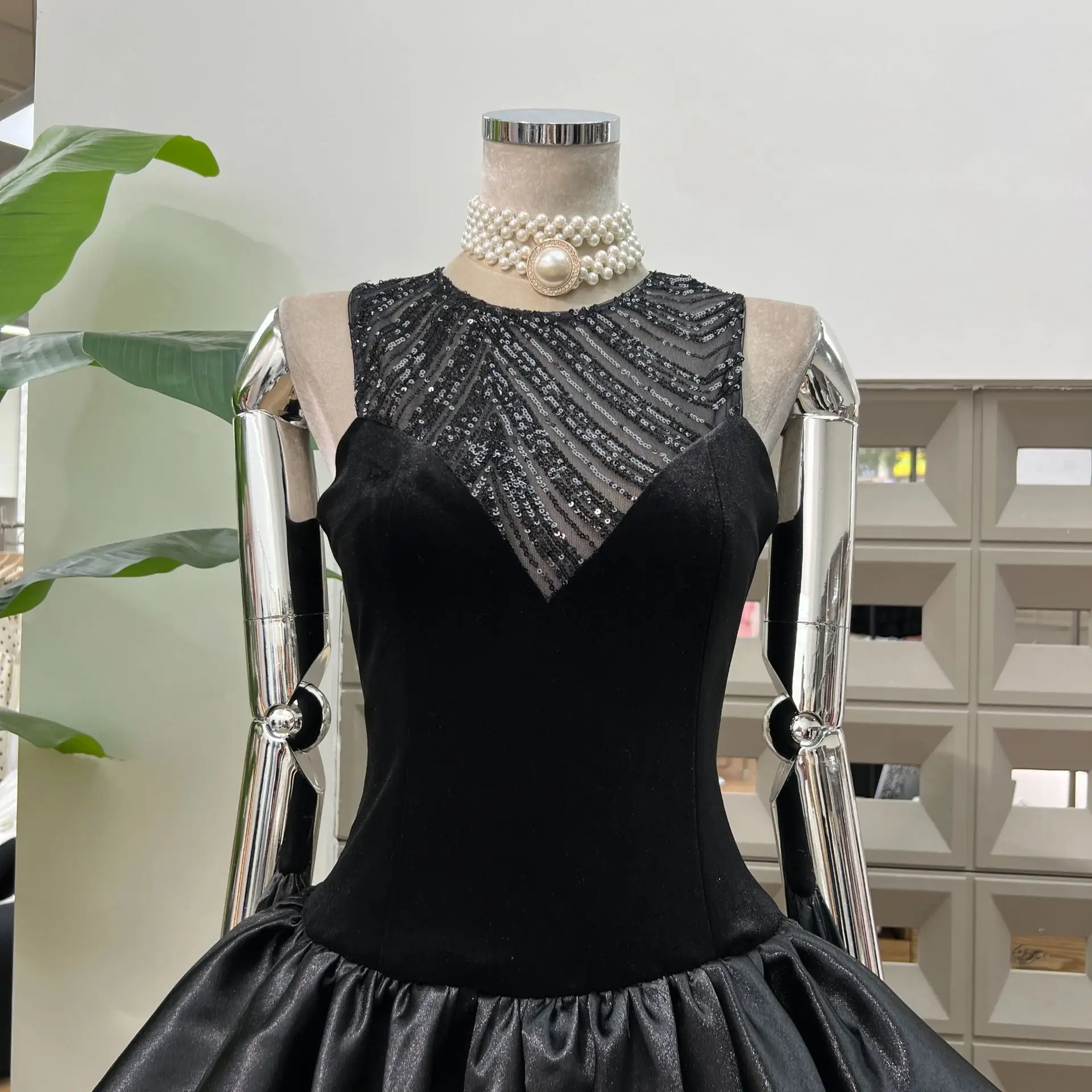 Hiqh جودة الأسود الترتر لامعة البسيطة ألف خط فستان المشاهير حفلة سهرة حفلة موسيقية فستاين سهرة/فساتين الحفلات النادي الليلي مثير فساتين عيد ميلاد