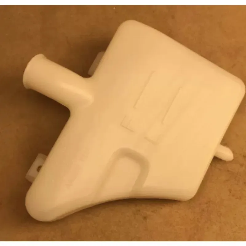 1311100XSZ08A 1pc Auxiliary Kettle Liquid Storage Kettle for Great Wall for Haval H2