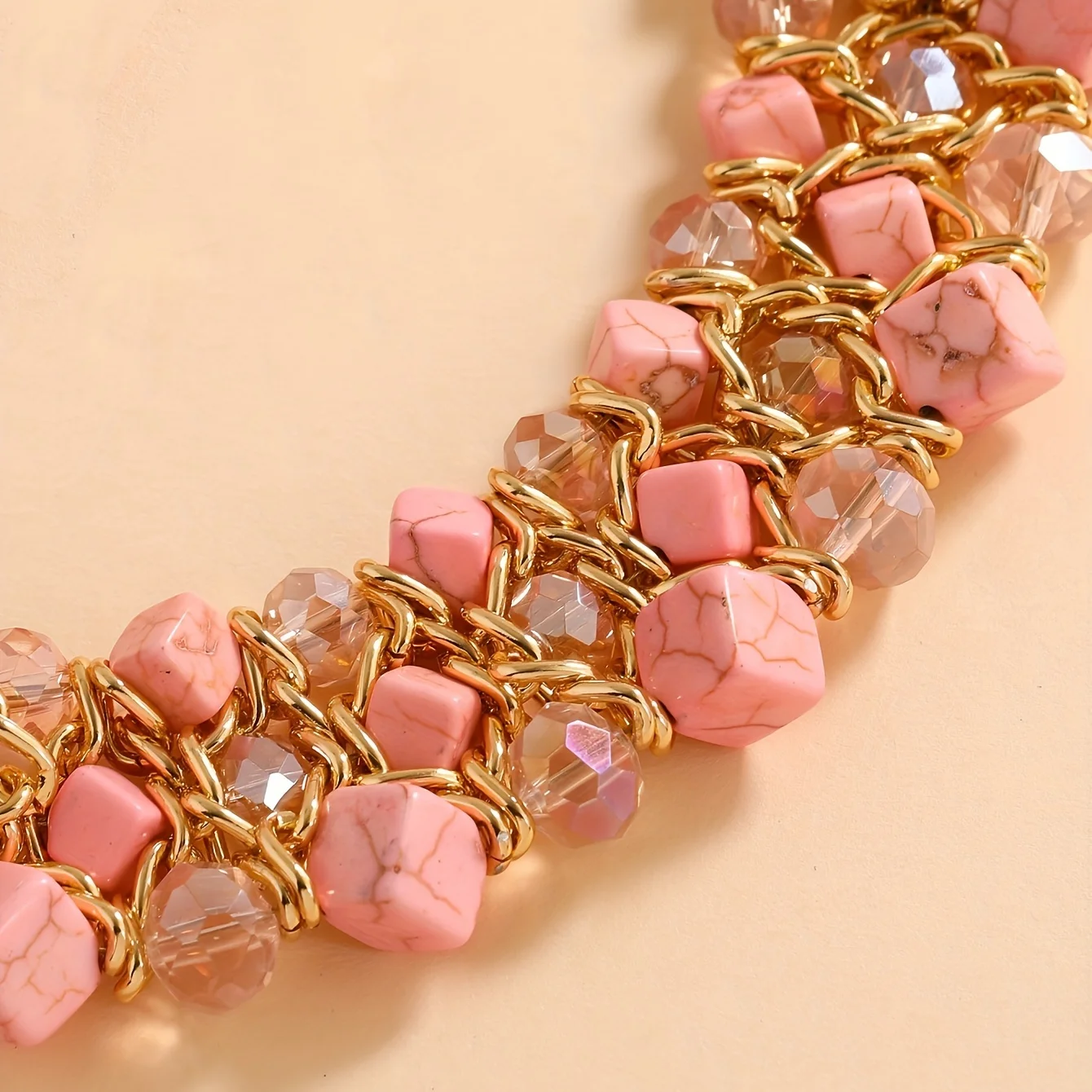 Ladies fashion pink necklace, Bohemian style, suitable for everyday festivals for girlfriends and wives