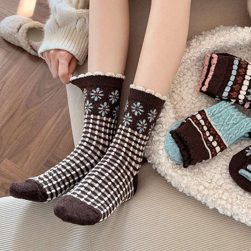 الجوارب الرجعية للنساء جديد الخريف الشتاء الكورية نمط الأزهار الجوارب تنفس عادية طويلة الدافئة الجوارب السميكة مضحك جودة عالية #2