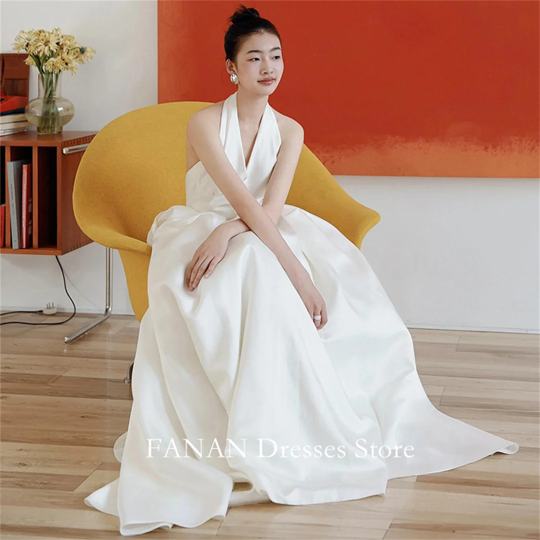 FANAN Korea Halter Neck Wedding Dresses 웨딩드레스 A-Line Morden Style Satin Sexy Backless Classic Custom Made Bride Gowns Plus Size