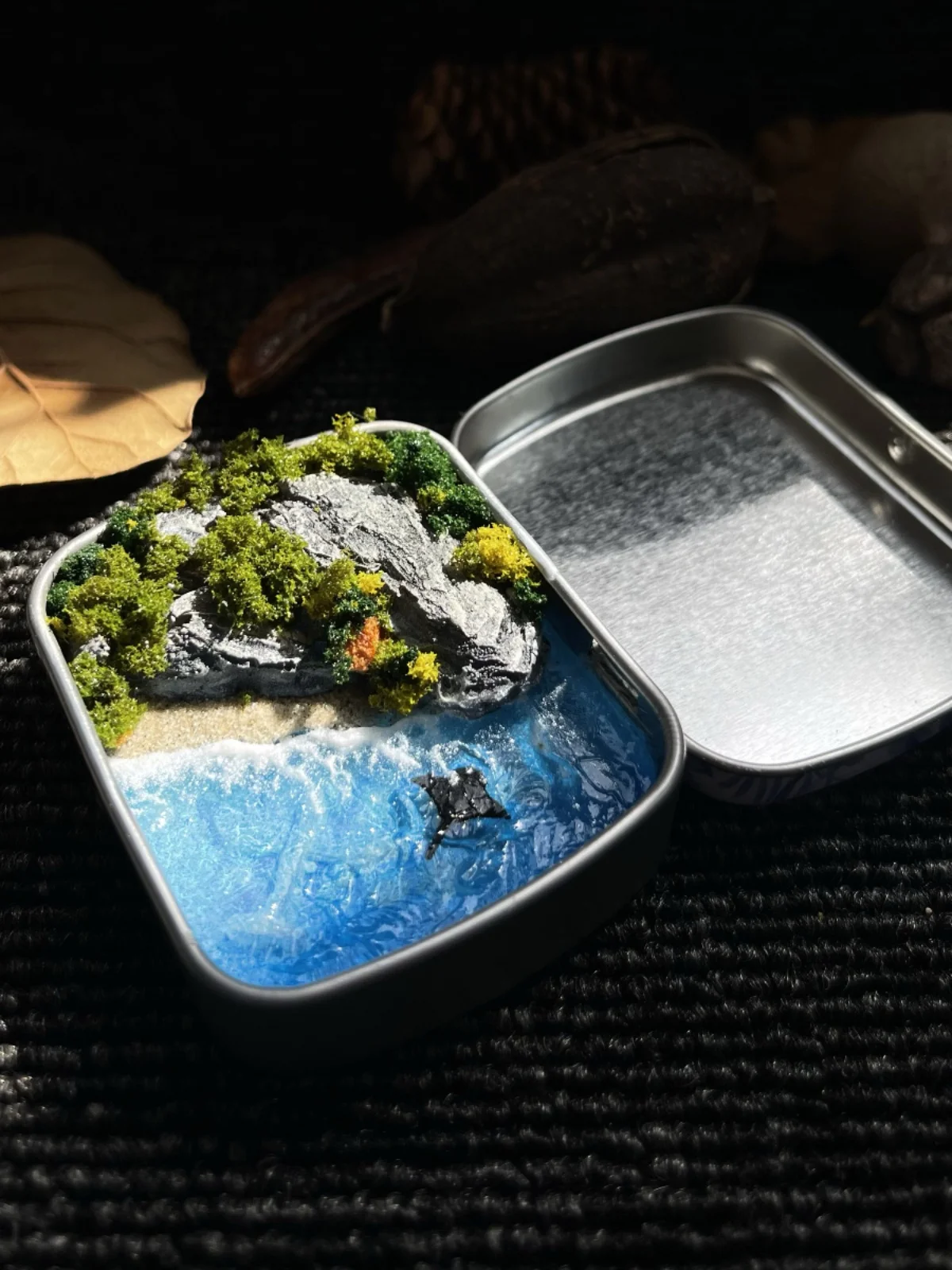 Shallow water bay, sea model, whale micro landscape, mountain and sea miniature scene, handmade model decorative creative gifts