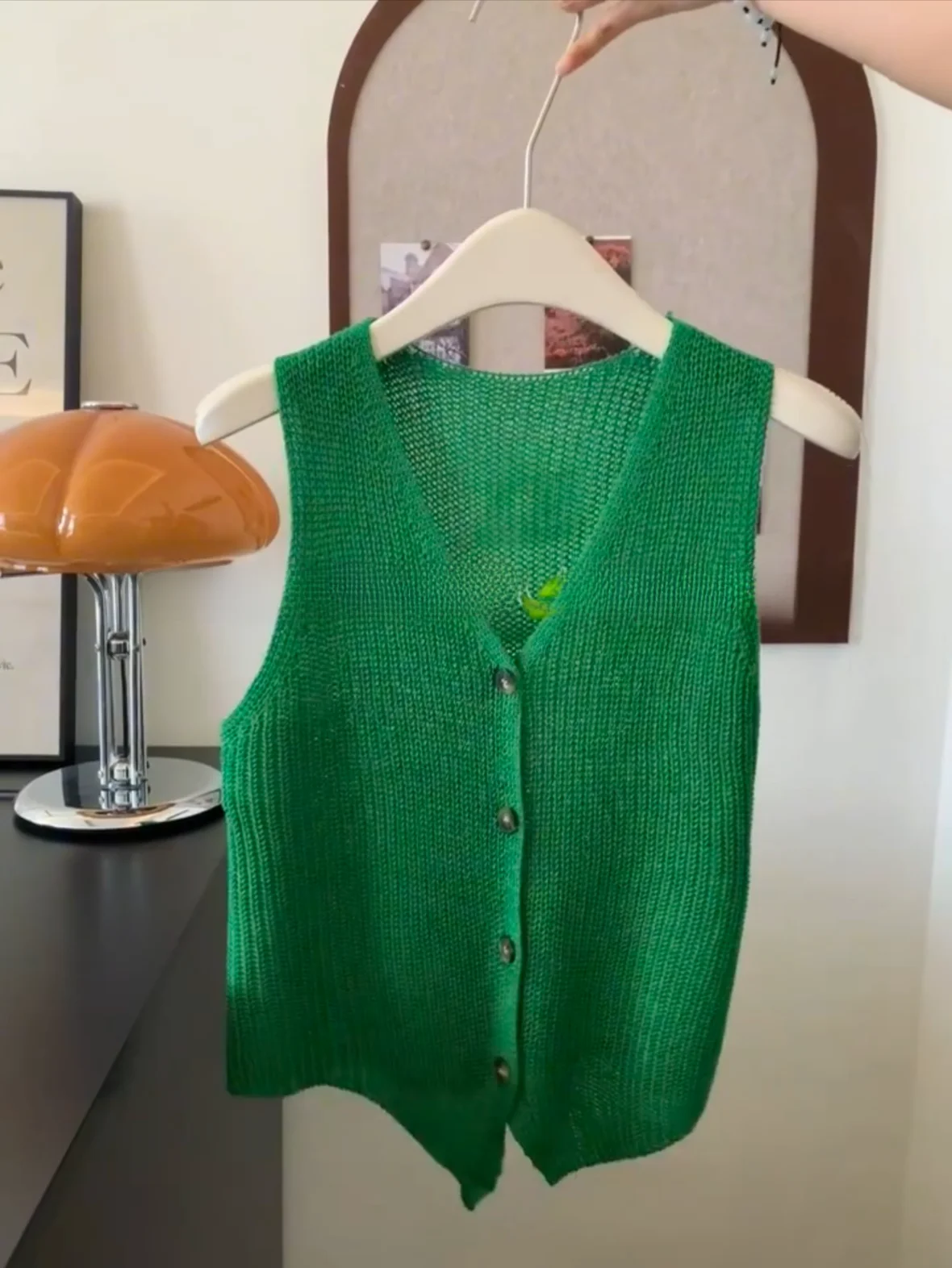 

Faionable Simple V-Ne Knitted Strap Vest Women Summer Slim Ice Silk Svel Base Top Thin Polyester Fiber Regular Length