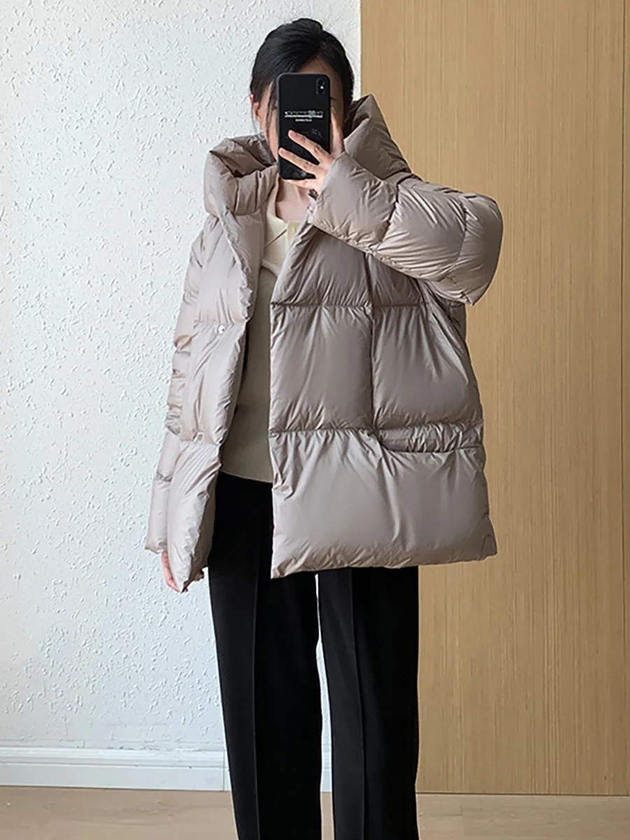 เสื้อแจ็คเก็ตผู้หญิงแบบมีฮู้ดสำหรับฤดูหนาว สีพื้นเรียบง่าย แบบเย็บติดกัน แจ็คเก็ตพัฟสไตล์เกาหลี แฟชั่นลำลองสำหรับผู้หญิง เสื้อโค้ทหนาอุ่น