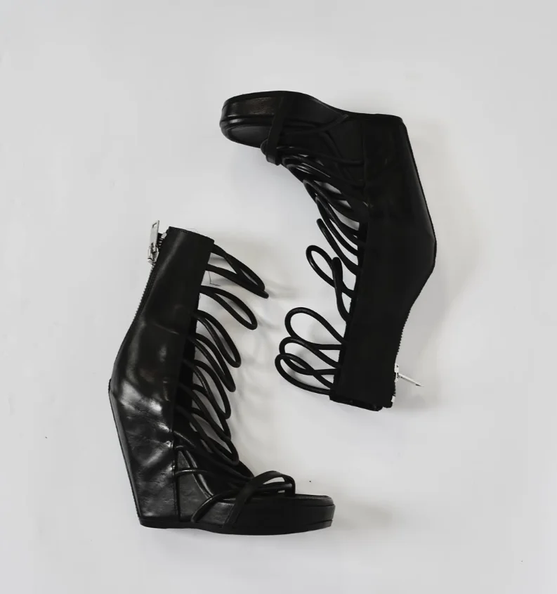 Black strappy leather wedges platform sandals Women 's punk cool high heels summer big size good quality party club shoes
