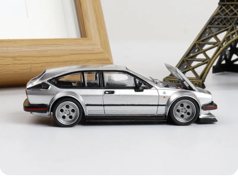 Rm 1/64 alfa romeo gtv6 liga veículo de motor brinquedo fundição modelo de metal coleção menino presentes de natal