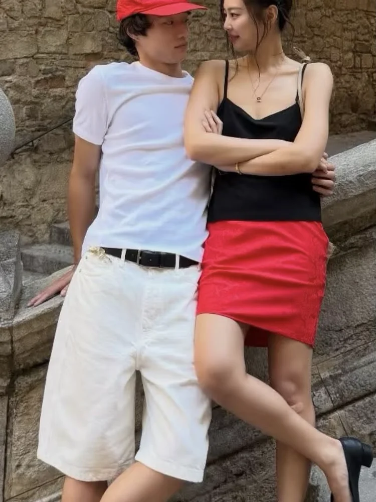 Jennie Black V-Neck Strap Vest Simple Versatile Red  Skirt Stage Costume Women's Fashion Summer Polyester Short Skirt