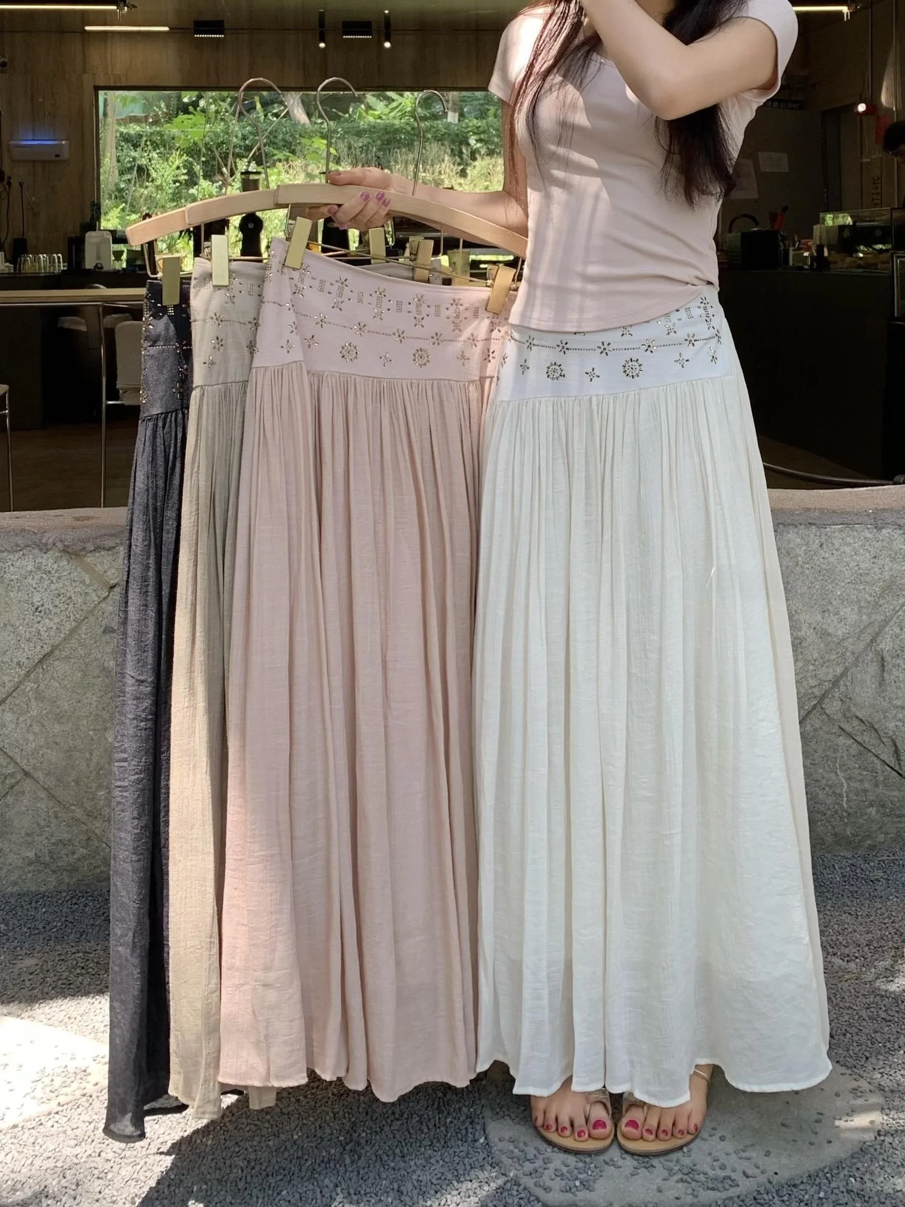 

Bohemian Style High Waist Draped Skirt Women's Summer 2026 New Loose A-Line Long Skirt Glitter Diamond Half-length Skirt