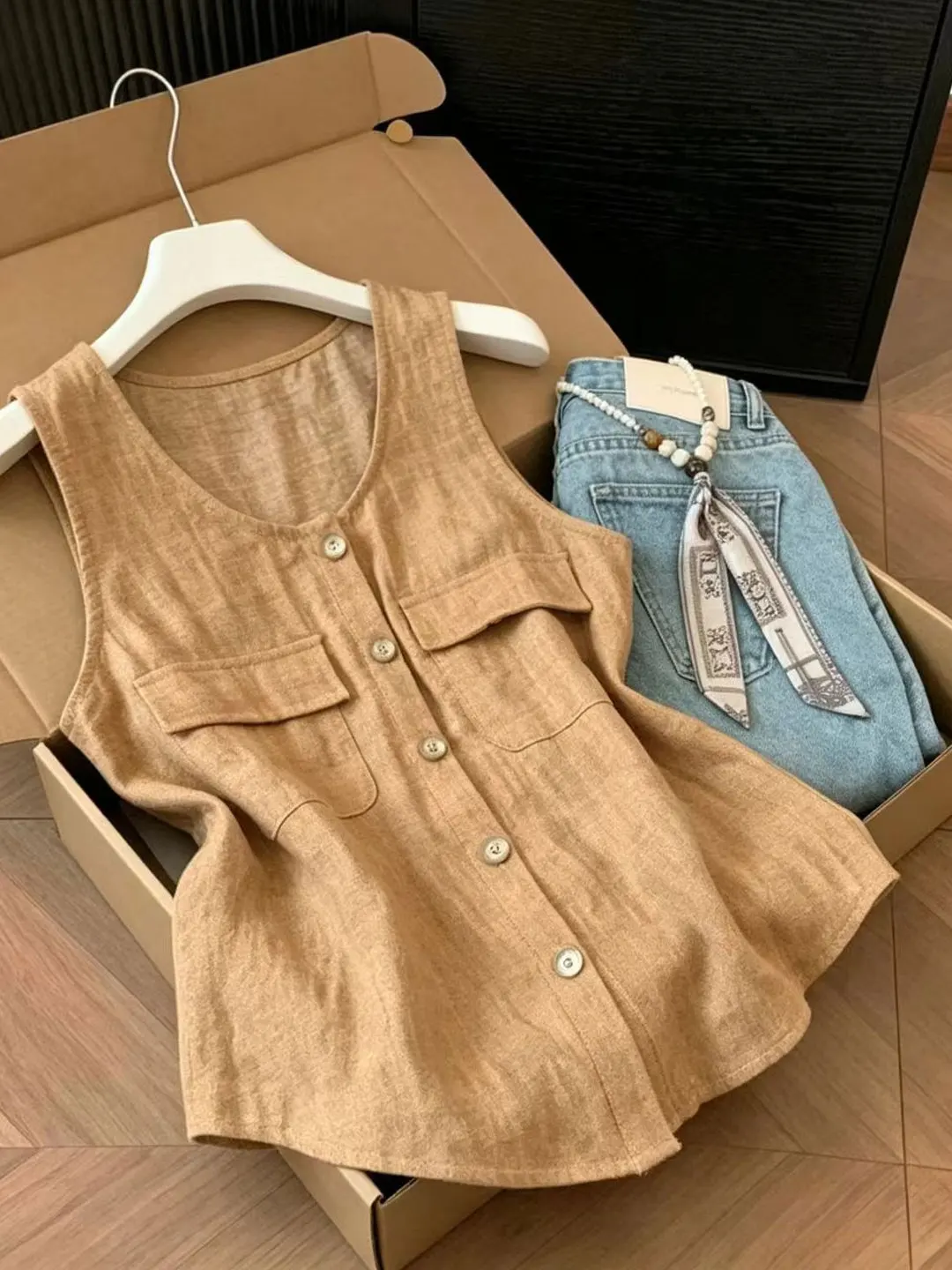 Fashionable Single-Button Sleeveless Vest Women's Summer Outerwear Versatile High-End Feeling Trendy Top Casual Style