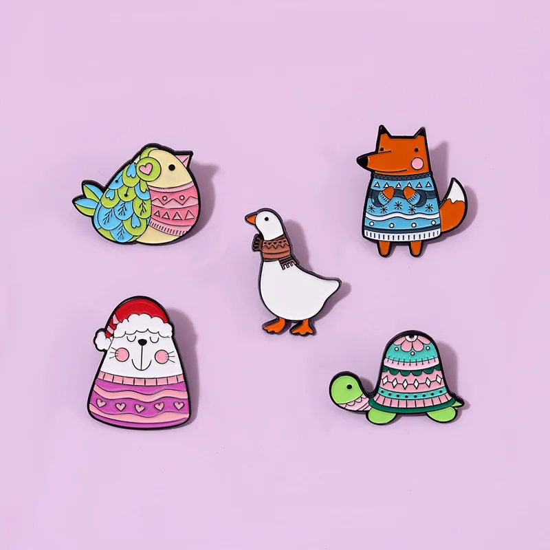 

Winter Warm Coat Animal Enamel Pins Christmas Hat Cat Bird Fox Turtle Brooches Lapel Metal Badges Jacket Jewelry Gift For Kids