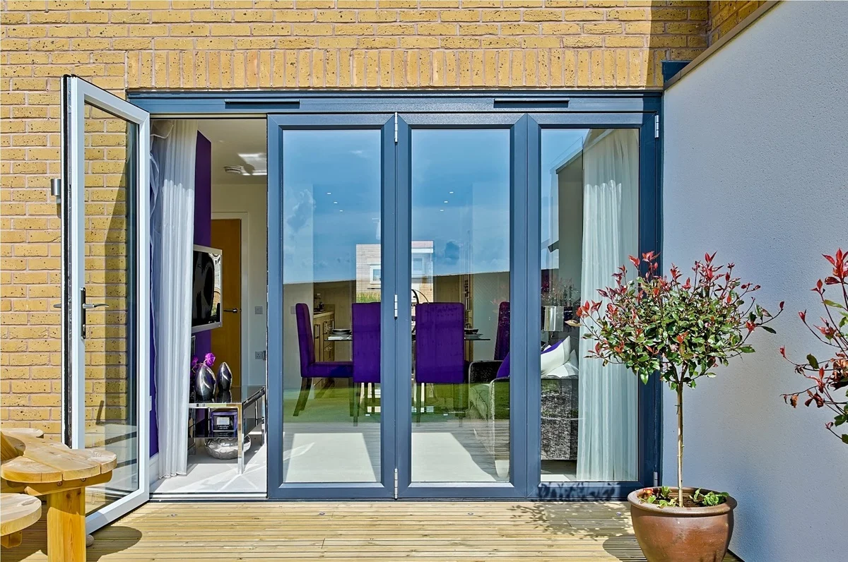 

Лидер продаж, терморазрыв, алюминиевая складная дверь, двойная стеклянная дверь-аккордеон, высокая безопасность, энергосберегающие складные двери для патио