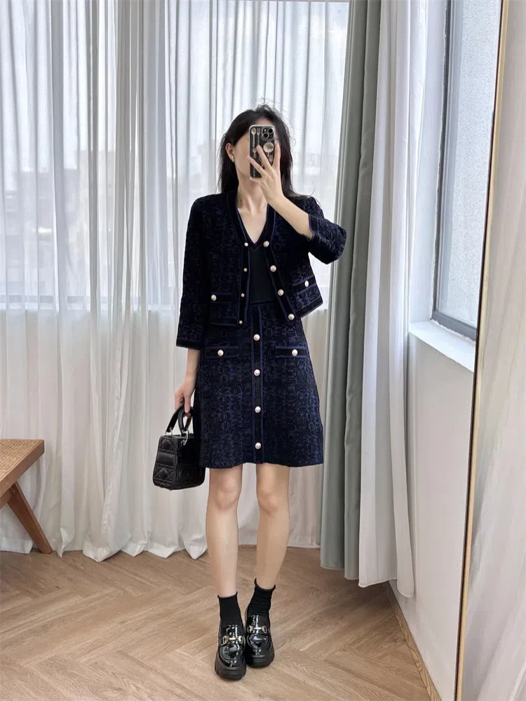 

Fashion two-piece set of four leaf clover jacquard waist cinching short knitted dress M Home 24 early autumn new style