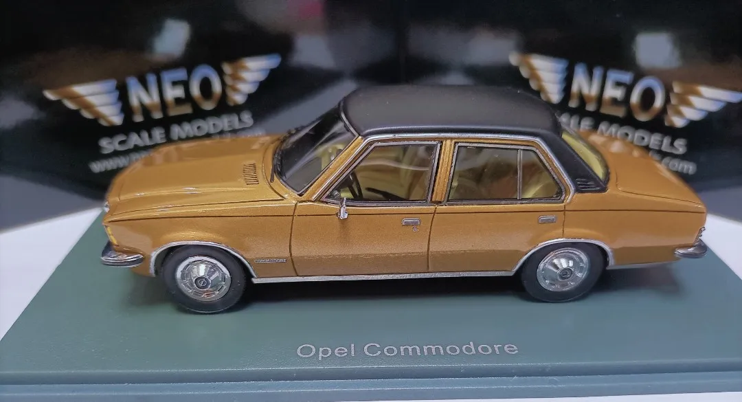 Modelo Coche Opel Commodore 1976 Resina - close-up view