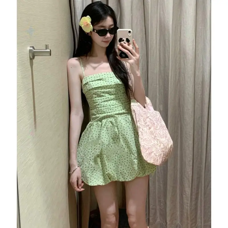 Mini abito con bretelle stampato floreale verde Donna 2025 Nuovo dolce senza maniche a vita alta Slim A Line Abiti da spiaggia