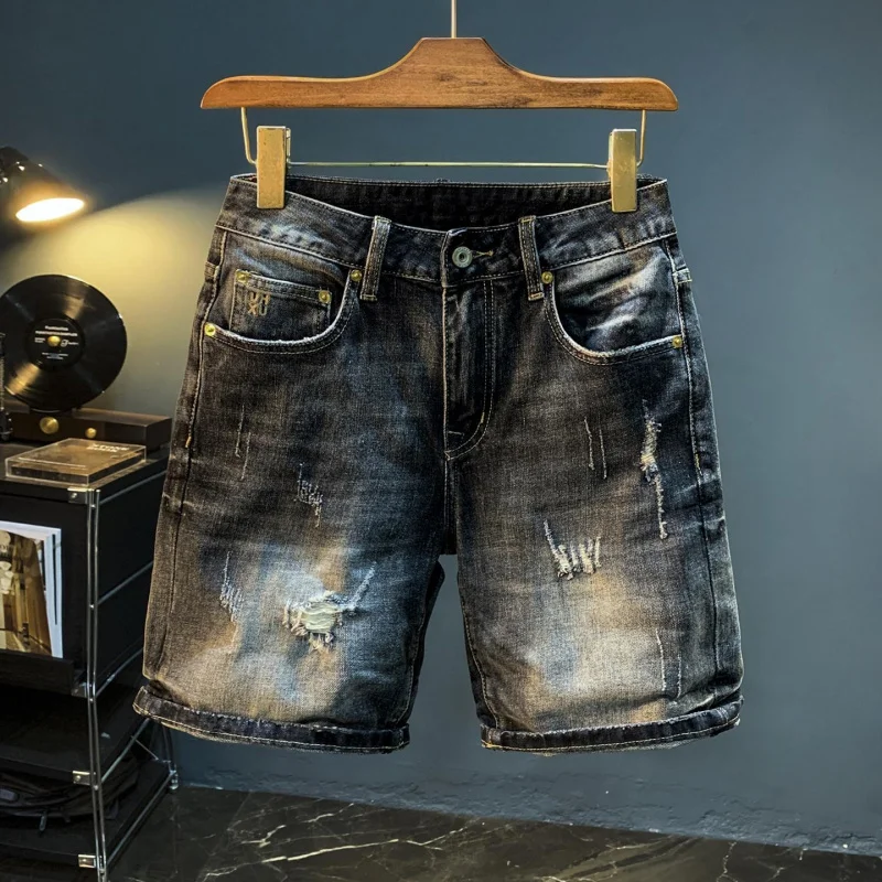 Black and gray denim shorts for men, summer trend 2026, vintage washed style, straight cut, slim, elastic, knee-length.