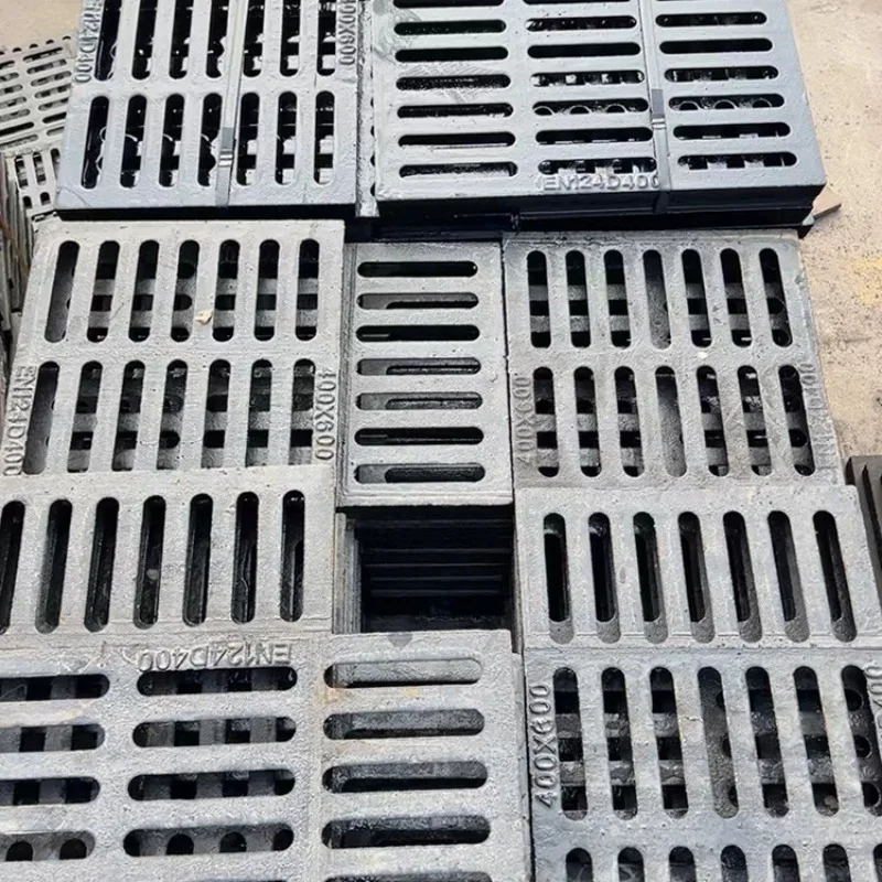 Ductile iron manhole cover 700 round rainwater sewage manhole cover municipal road power cast iron manhole cover