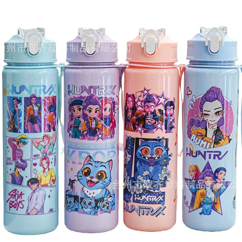 700 مللي KPop شيطان الصيادين غلاية بلاستيكية كبيرة المحمولة السفر زجاجة ماء مع القش أنيمي لطيف المحمولة زجاجة ماء في الهواء الطلق
