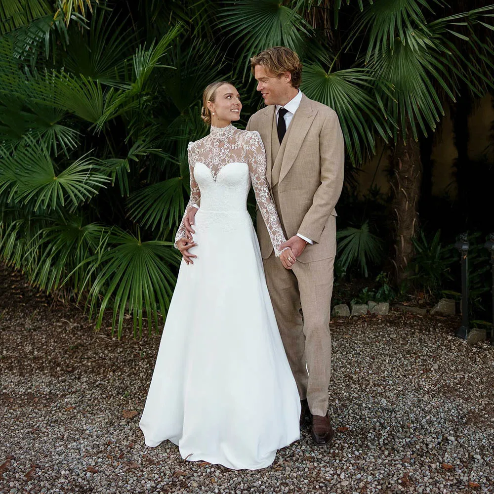 

Customized Lace Long Sleeve Wedding Dresses 2026 High Neck A-Line White Bridal Gown Sheer Vintage Women Brides Dress
