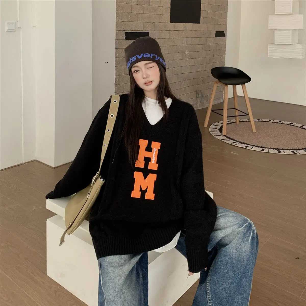 

Human Made Unisex Appliqué Letter Sweater V-neck Oversized Ins Trendy Knitwear Casual Top Outerwear