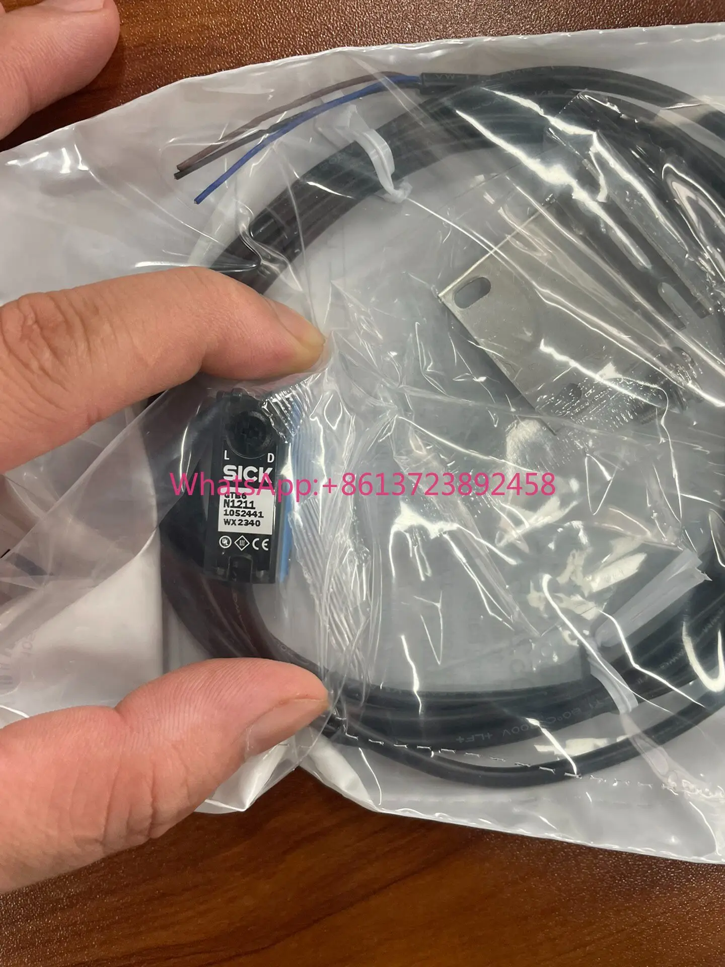 Sick slow reflection optoelectronics, GTB6-N1212, a large number of spot,
