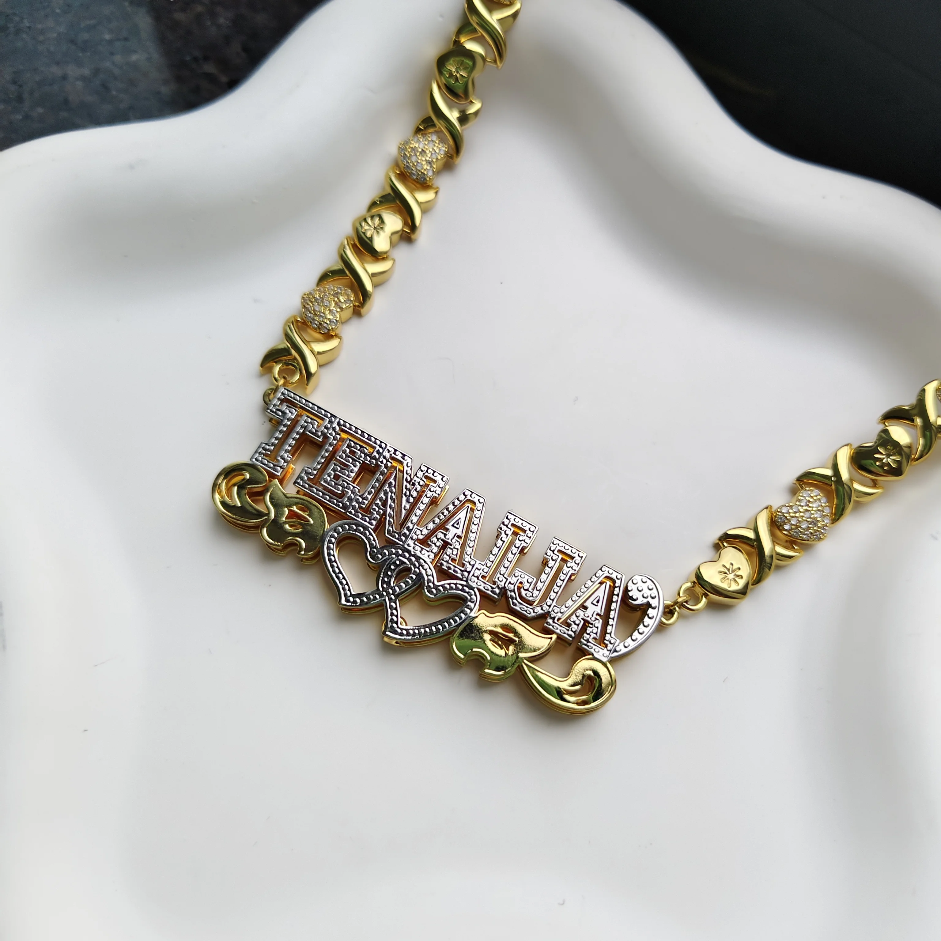 DHQH Customized Name Necklace Personalized 3D Double Plate Two Color Necklace Personalized Jewelry Nameplate Hot-sale Necklace