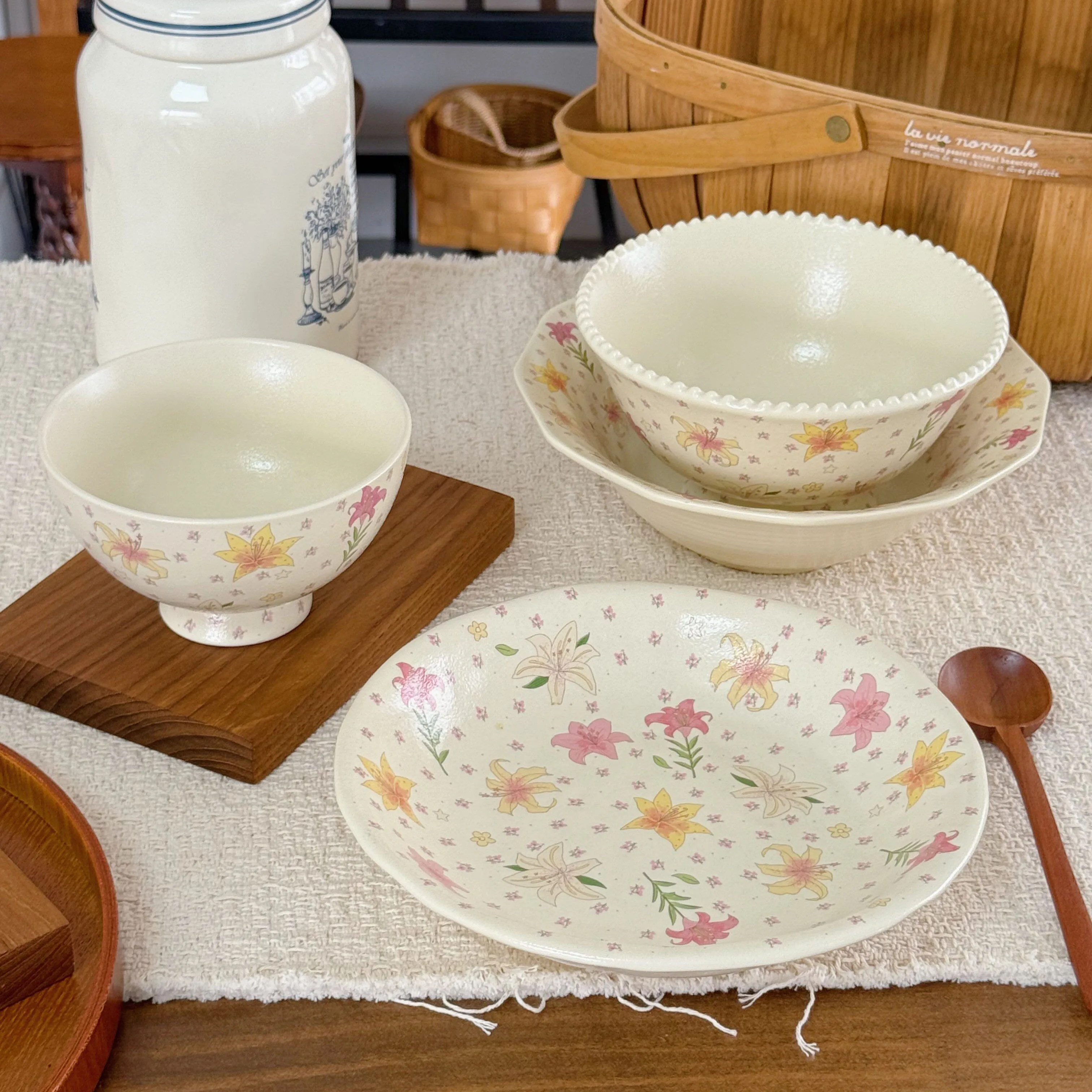 American Retro Ceramic Breakfast Plate Ins Cream Style Lily Flower Pattern Underglaze Yogurt Bowl Salad Spaghetti Steak Plates