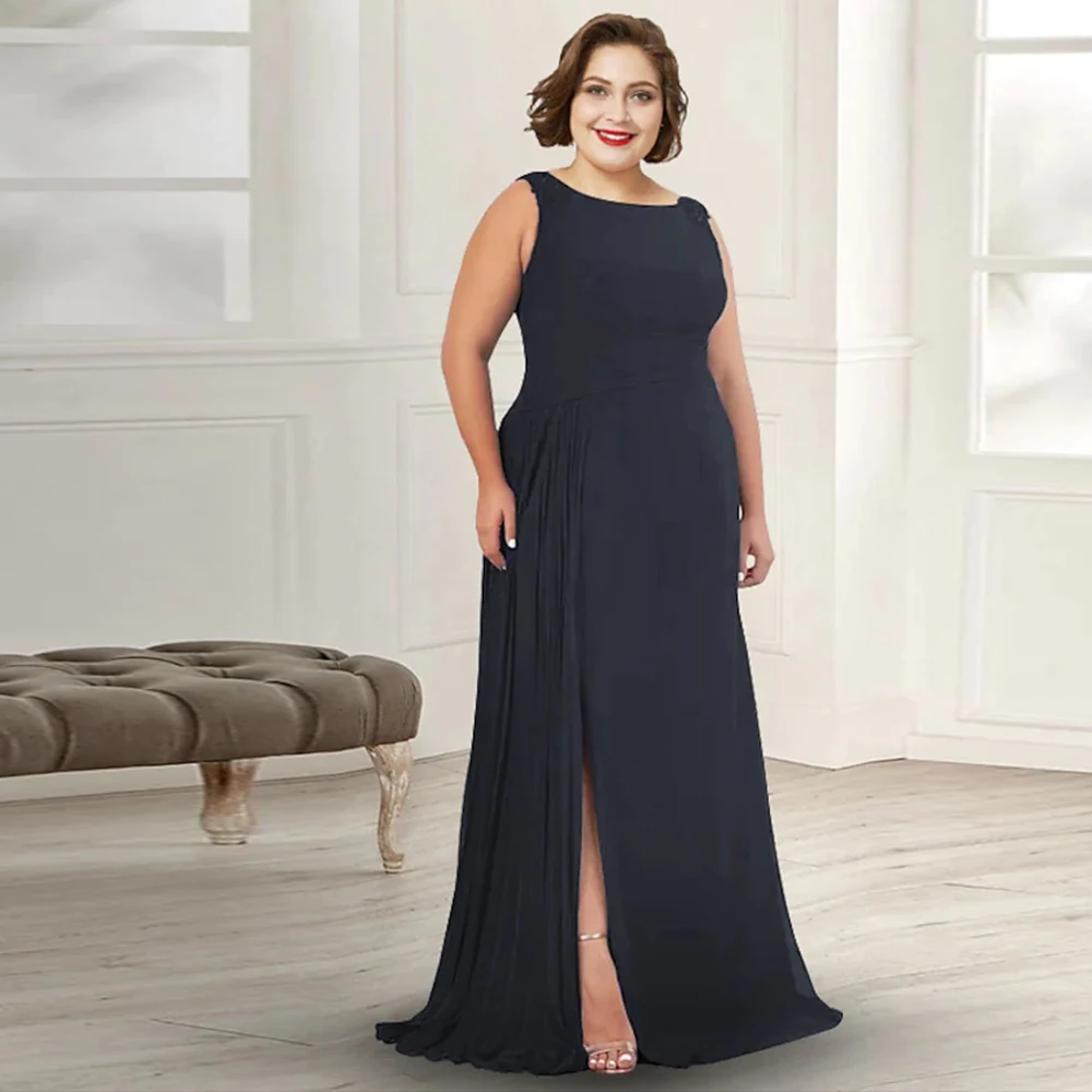 A buon mercato Plus Size per donna madre della sposa abiti senza maniche spacco laterale Scoop lunghezza del pavimento semplice abito da festa per gli ospiti di nozze