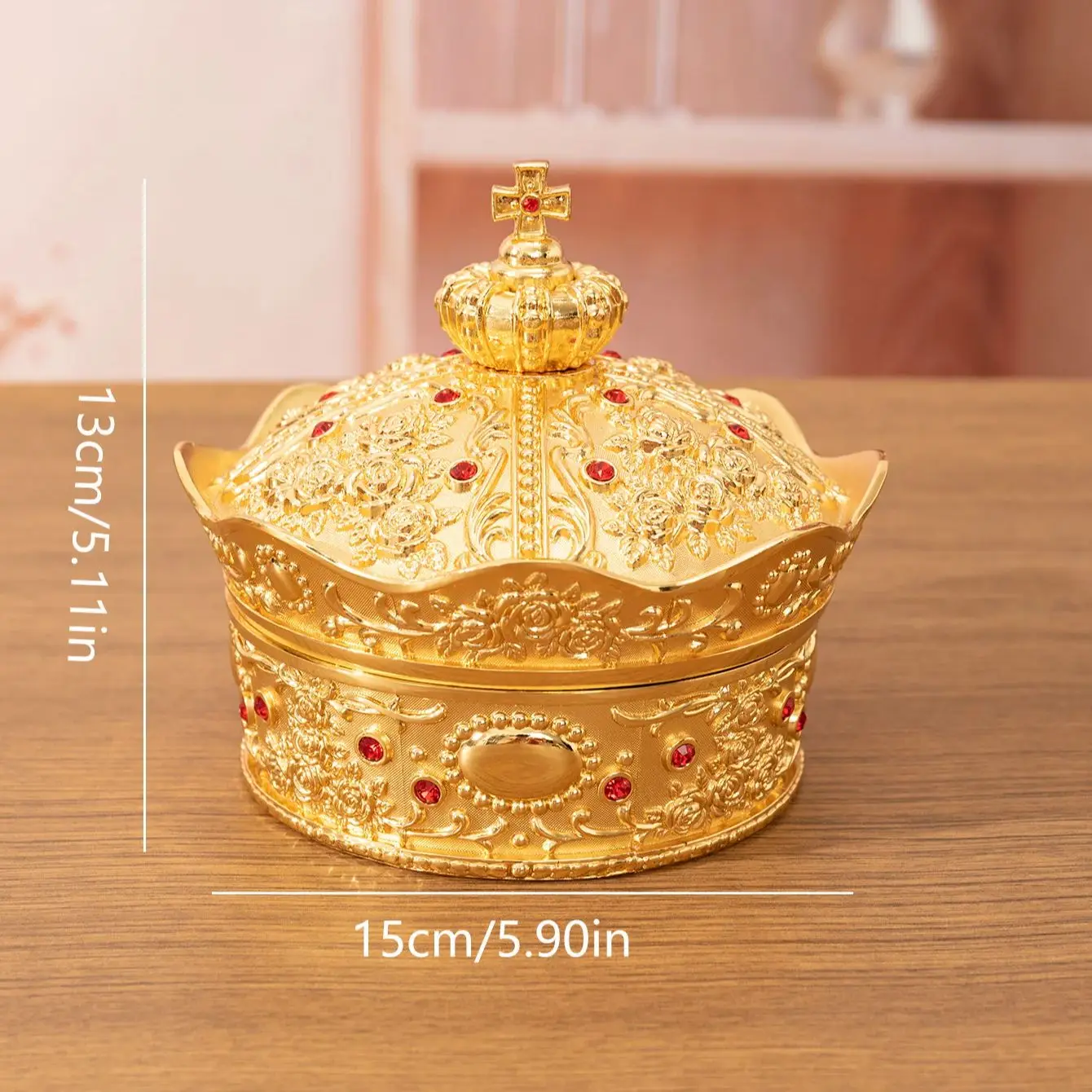 Gold large retro European crown diamond jewelry box rose carving jewelry cross storage box metal material high-end gift