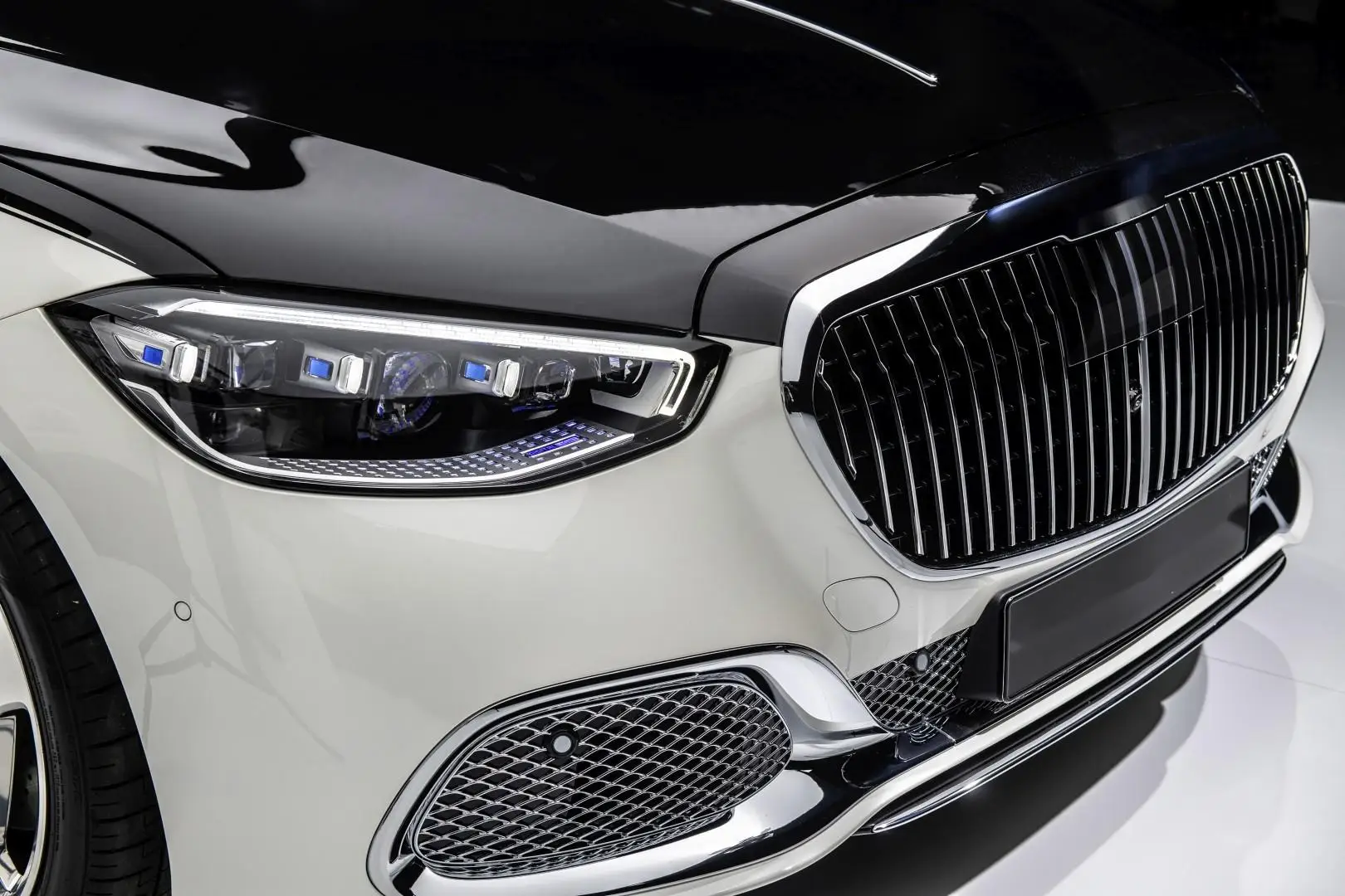 New Arrival forS-class 2005-2013 W221 Upgrade to W223 M Style BodyKit 1:1 Modification Bumpers Headlights Door Cover