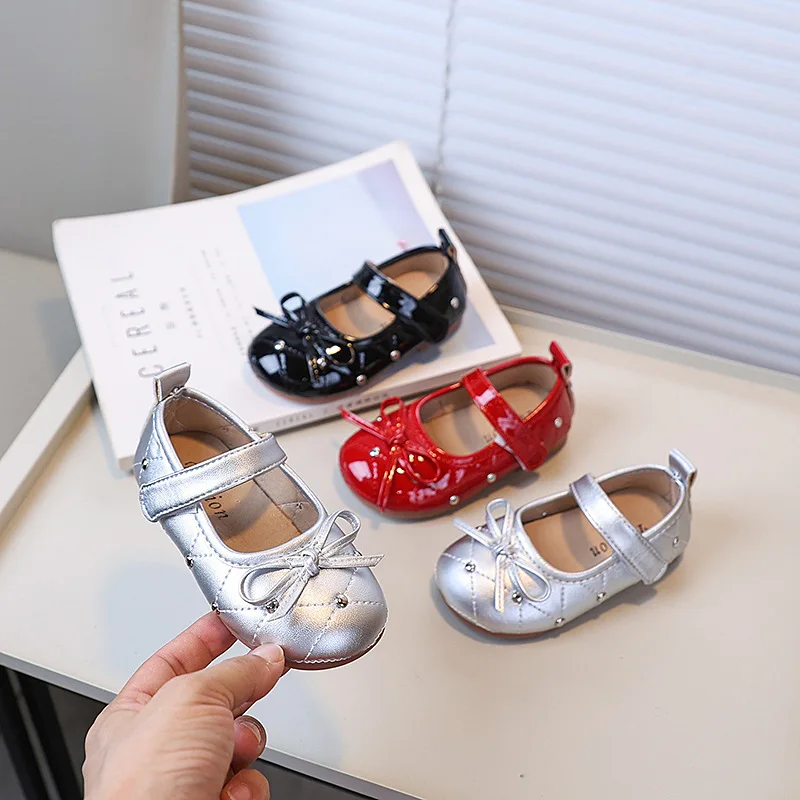 

2025 New Children Fashion Leather Shoes Red Versatile Girls Causal Ballet Shoes Spring Autumn Elegant Bowknot Kids Flat Shoes