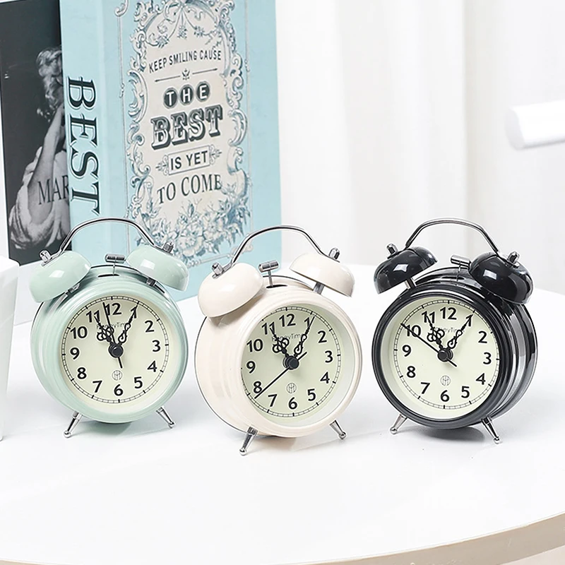 Reloj despertador Retro Súper ruidoso, luz de noche pequeña para dormitorio, reloj de cabecera para estudiantes, adorno de escritorio, decoración del hogar