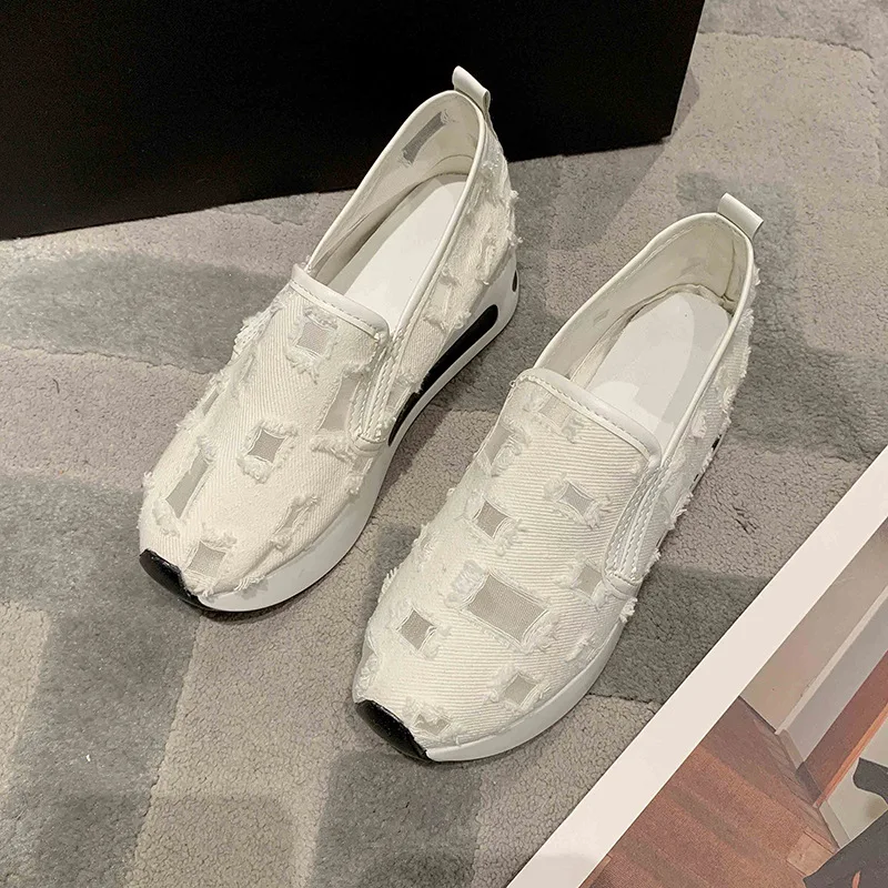 Women Sneakers Platform Shoes Floral Embroidery Mesh Sneakers for Ladies Slip on Casual Comfy Heeled Shoes Woman Sports Shoes