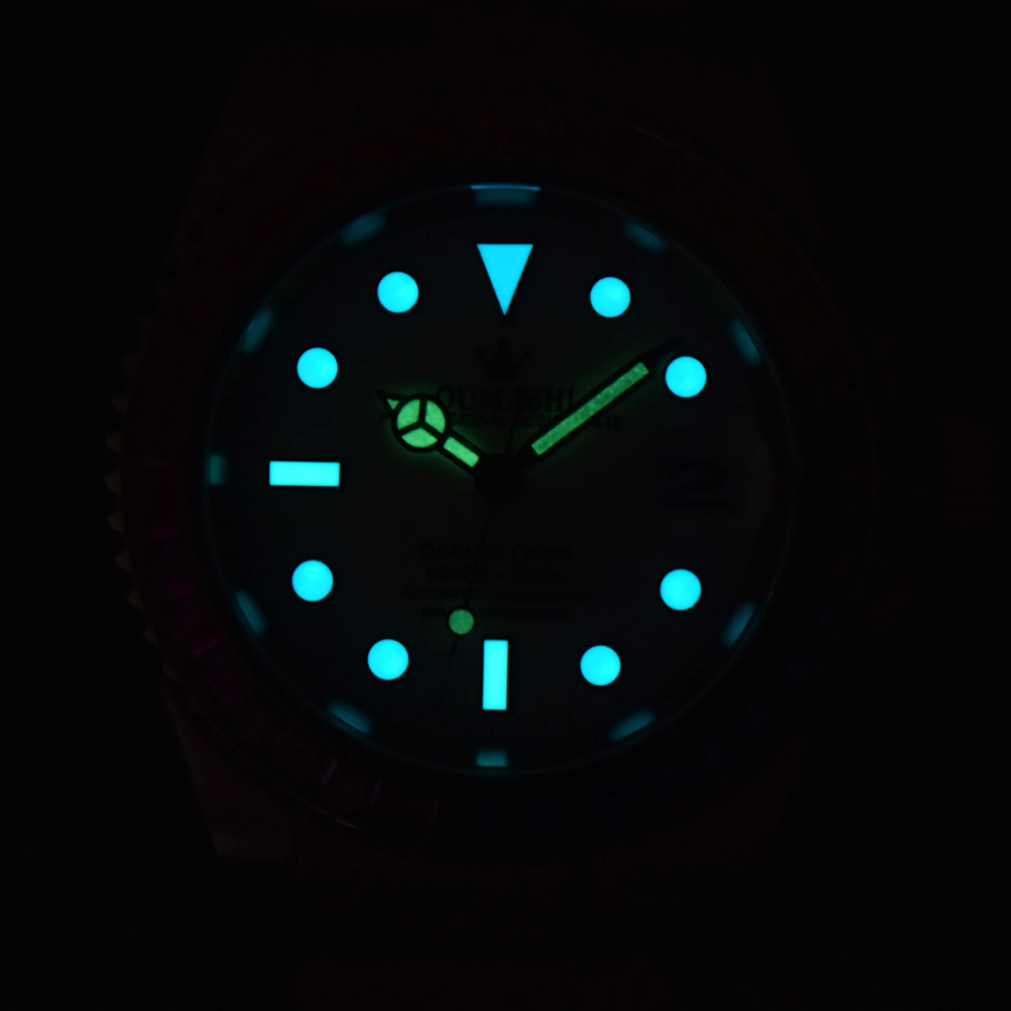 LOGO personalizzato 40mm orologi NH35 movimento orologio da uomo quadrante luminoso blu cassa in acciaio inossidabile dorato cristallo zaffiro