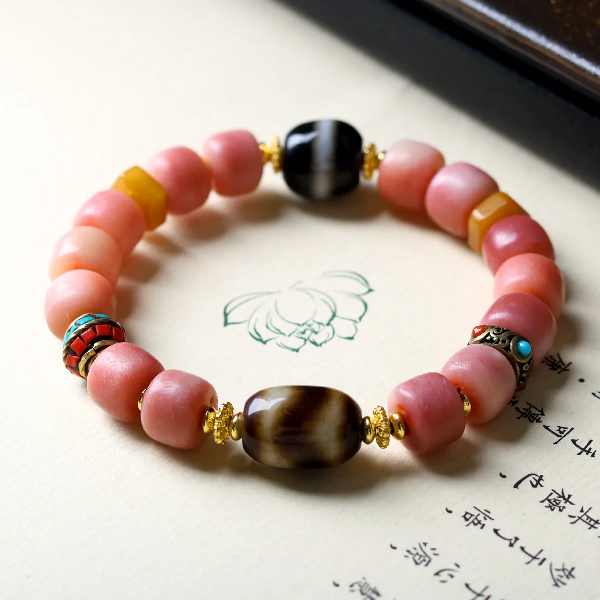 Tibetan Ornaments Bloody Bones Bucket Beads Bracelet Black Gold Tiger Teeth Tianzhu Ethnic Style Lucky Hand String Literary Play