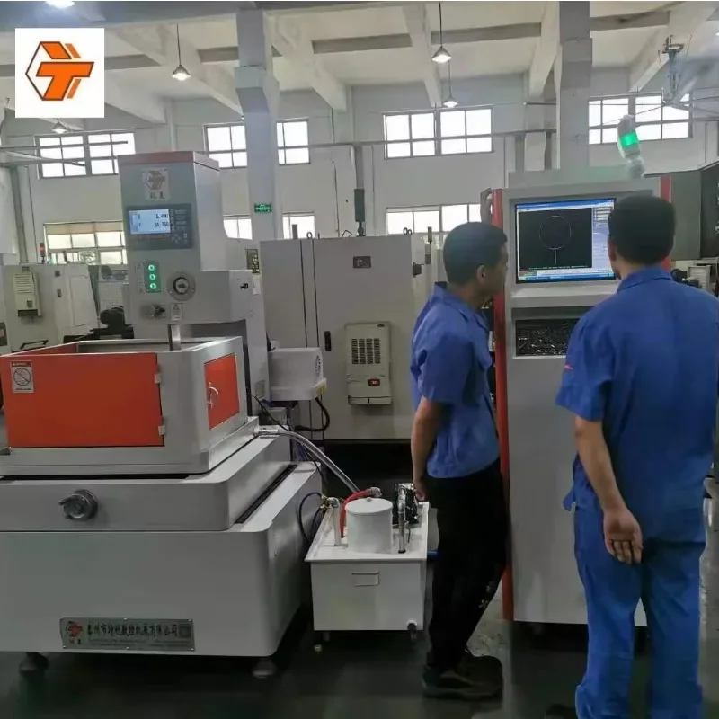 Machine découper Les Fils Moteur, Machine Découper Le Fil Engrenage Avec Armoire Comman Entièrement Intelligente, C