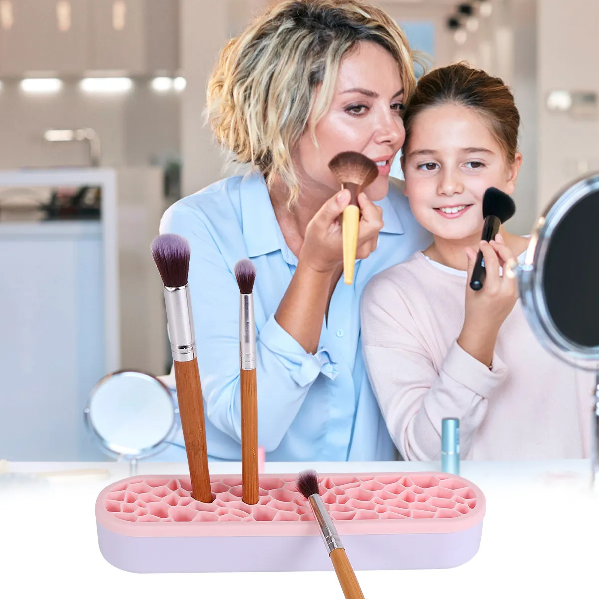 Pink Silicone Makeup Brush Holder Organizer Rack for Drying Storage Travel Camping Home Use Sturdy Wear Resistant Lightweight