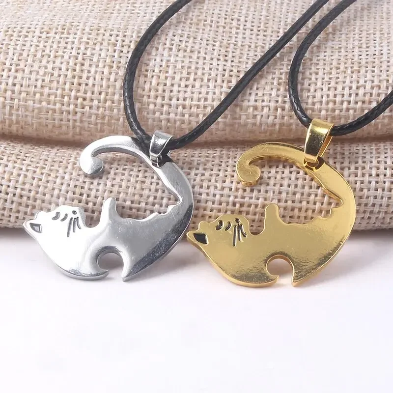 Couple Jewelry Round Broken Heart Hugging Cat Necklace Women Yinyang Stainless Steel Double Color Pendant Splicing Lovers Gifts