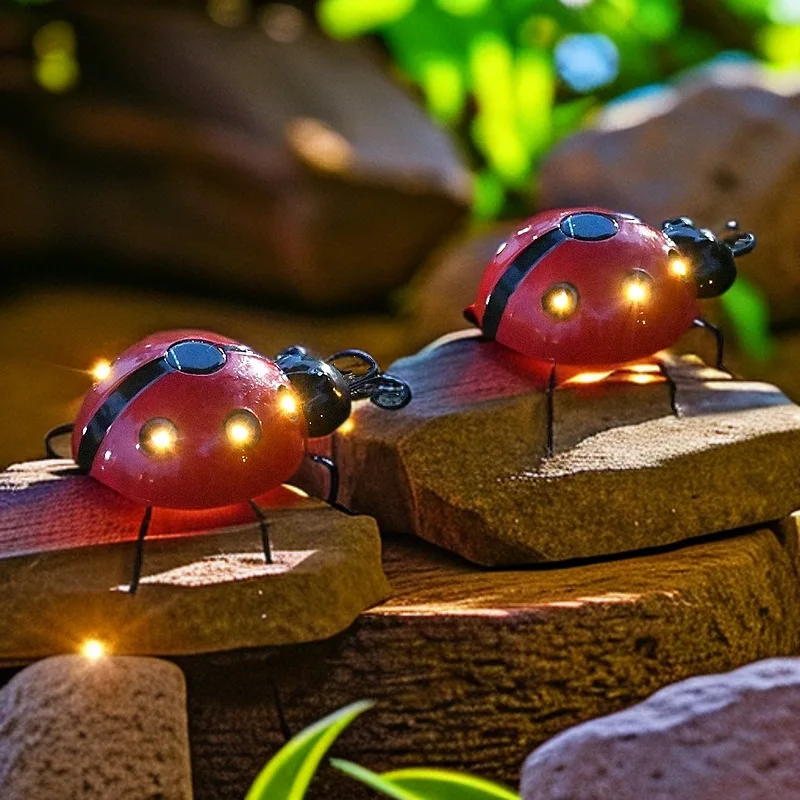 Solar Lights Outdoor Waterproof Ladybird Simulation Animal Garden Hanging LED Solar Lamp Garden Lawn Tree Landscape Decoration