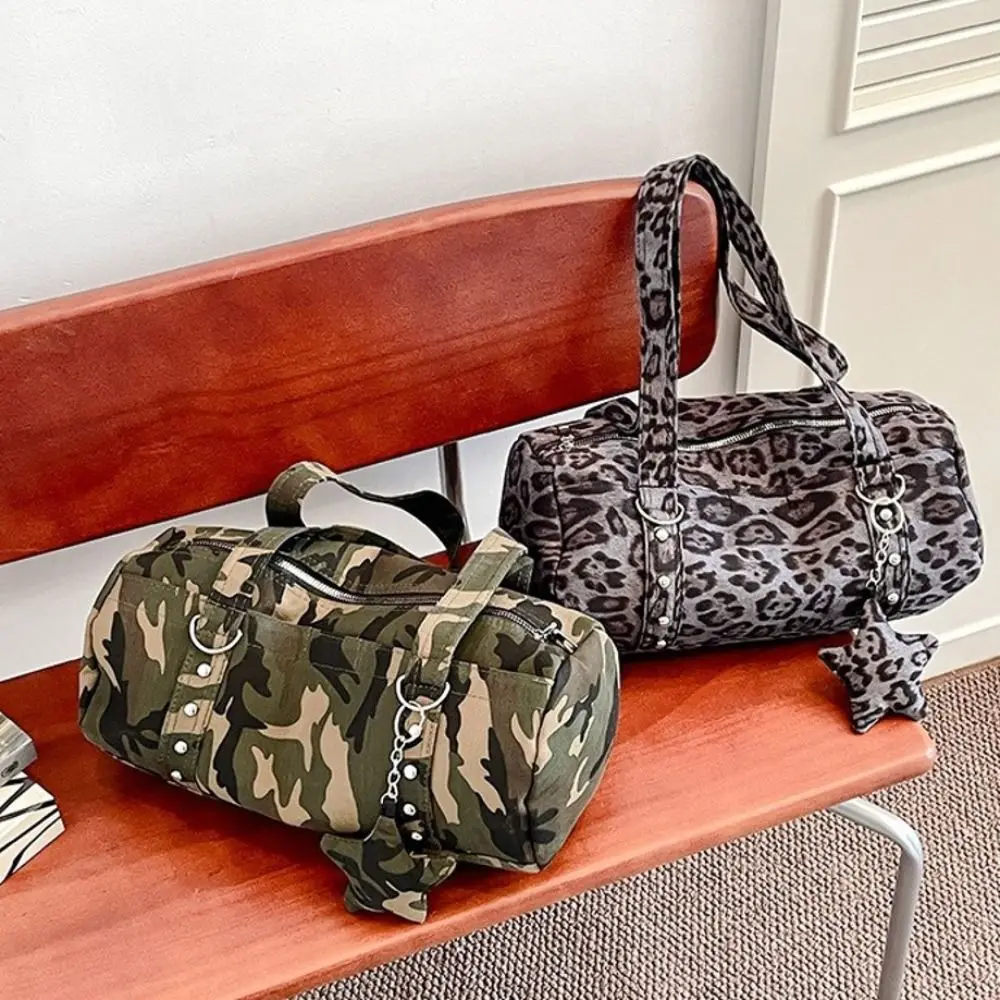 

Fashionable Nylon Single Shoulder Bag Leopard Print Large Capacity Underarm Bag with Star Pendant Y2K Style Women's Handbag