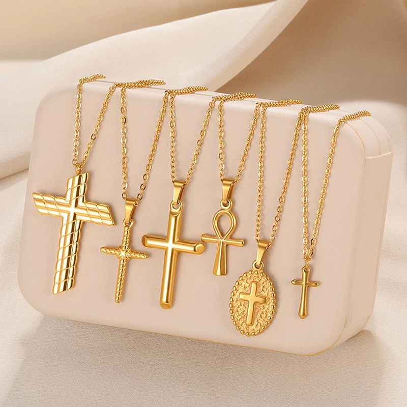 Vintage Christian Jesus Cross Necklaces Pendant For Women Stainless Steel Round Shape Coin Necklaces Prayer Baptism Gifts