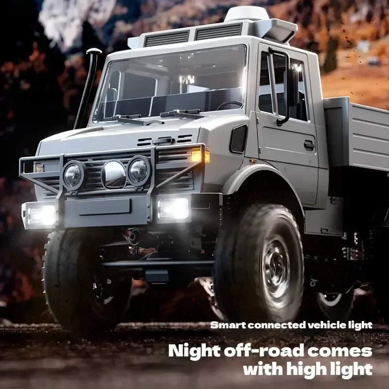 O novo carro de controle remoto off-road C8823 RC 1:18 Unimoc com tração nas seis rodas em escala completa carro de escalada presente masculino.