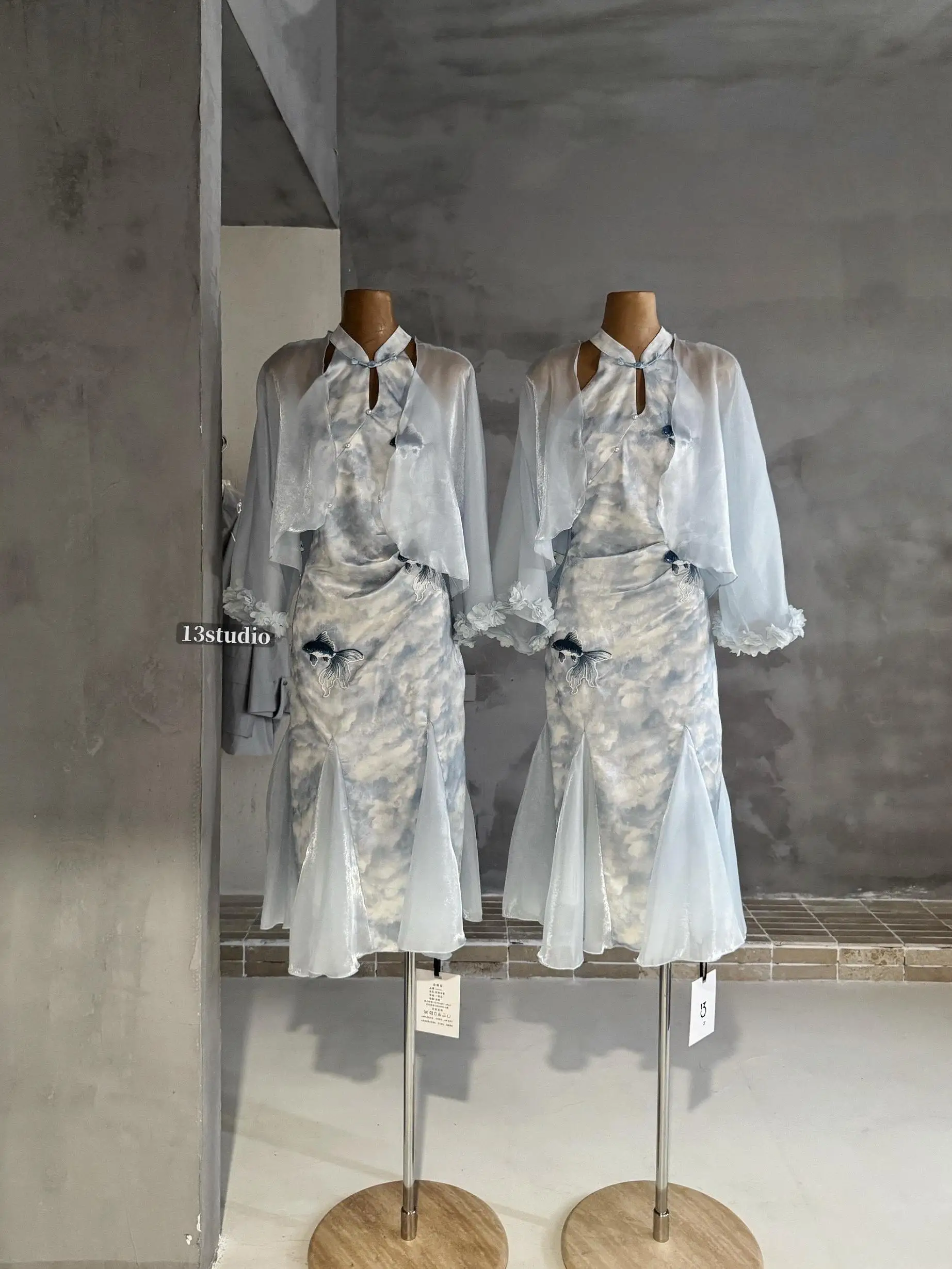 

Elegant Gradient Print Qipao Fish Tail Skirt Shiny Tulle Fabric Long Sleeve Mid-Length Summer Fashion Set for Young Women