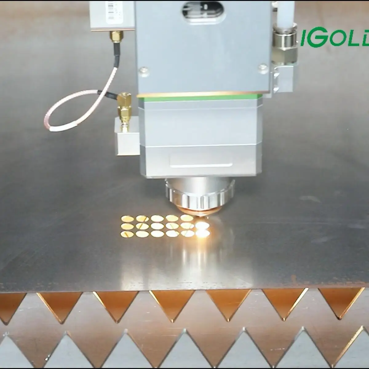 Industrial-Grade Durability Laser Cutter 3 Axis 4 Axis Copper Carbon Steel Brass Fiber Laser Cutting Machine