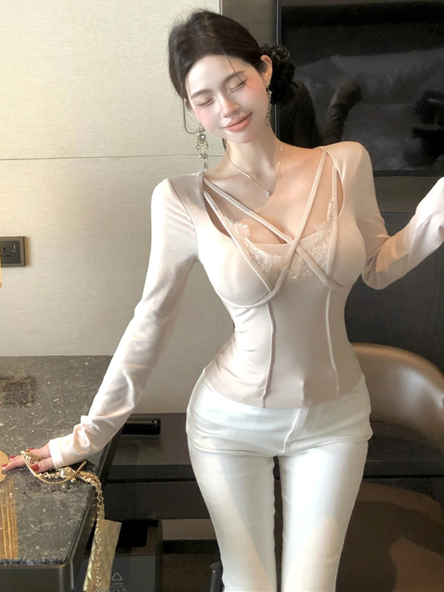 Sexy Pure Desire Lace Patchwork Cross Tie Design Long Sleeve Slimming Beautiful Base Top for Young Girls Spring Polyester