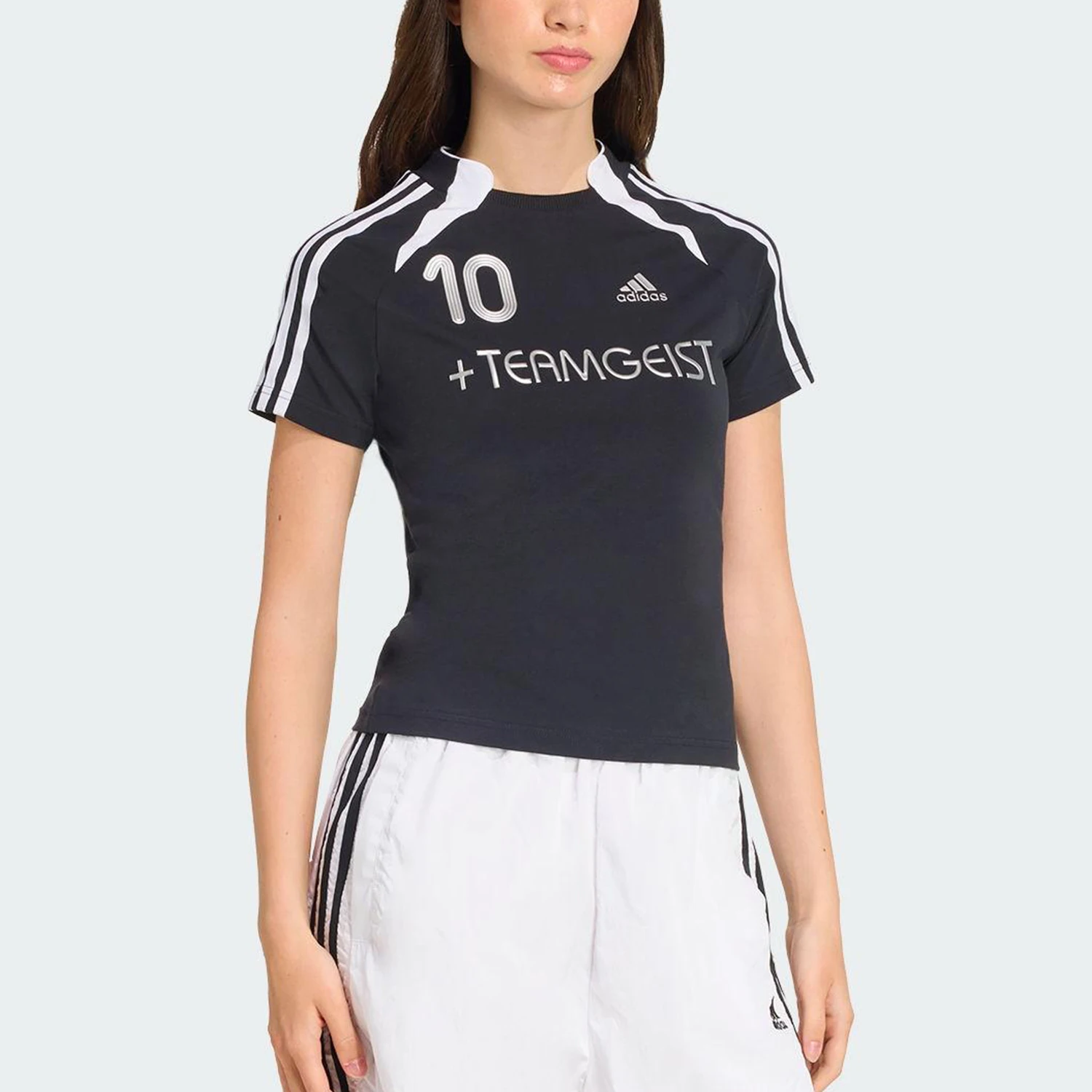 

Оригинальная женская спортивная футболка Adidas Slim Fit с коротким рукавом, летняя коллекция 2025, модель KE9812