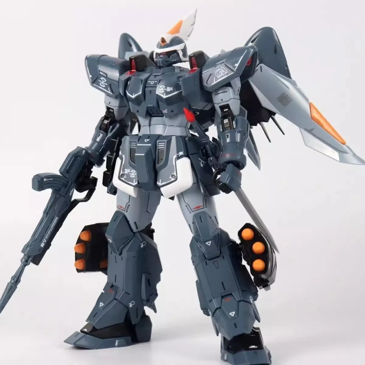 Huanying Model Mg 1/100 Ginn Gladiator Zgmf-1017gr Zestaw Modelarski do Składania Figurki Akcji Robot Plastikowe Modele Zestawy Zabawki Prezenty dla Dzieci