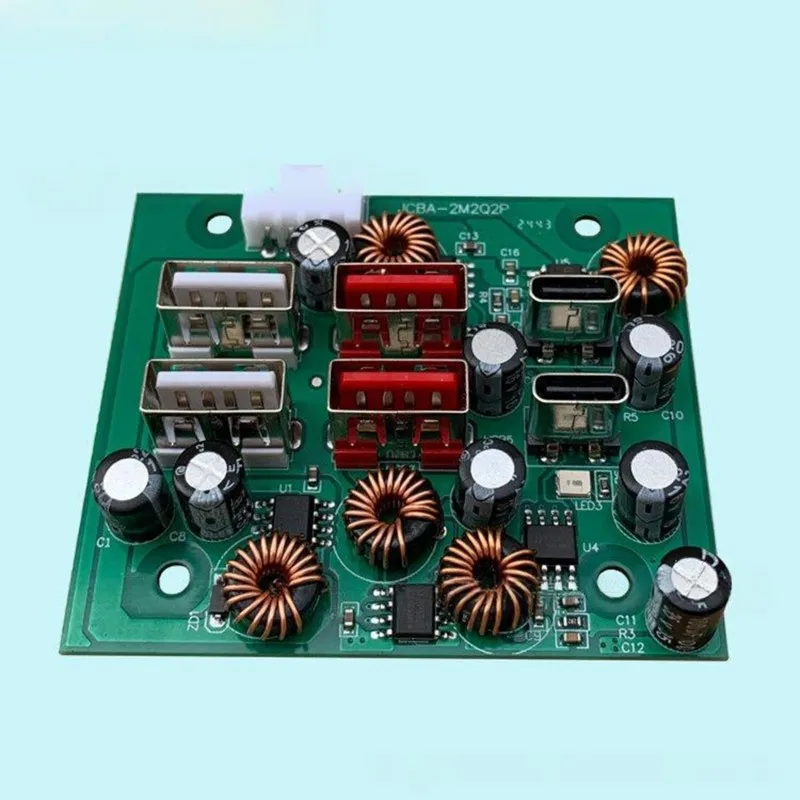 Winter Essential Lithium Battery Energy Storage USB Fast Charging PD Fast Charging Board 4USB With 2 Type-C Power Supply Power